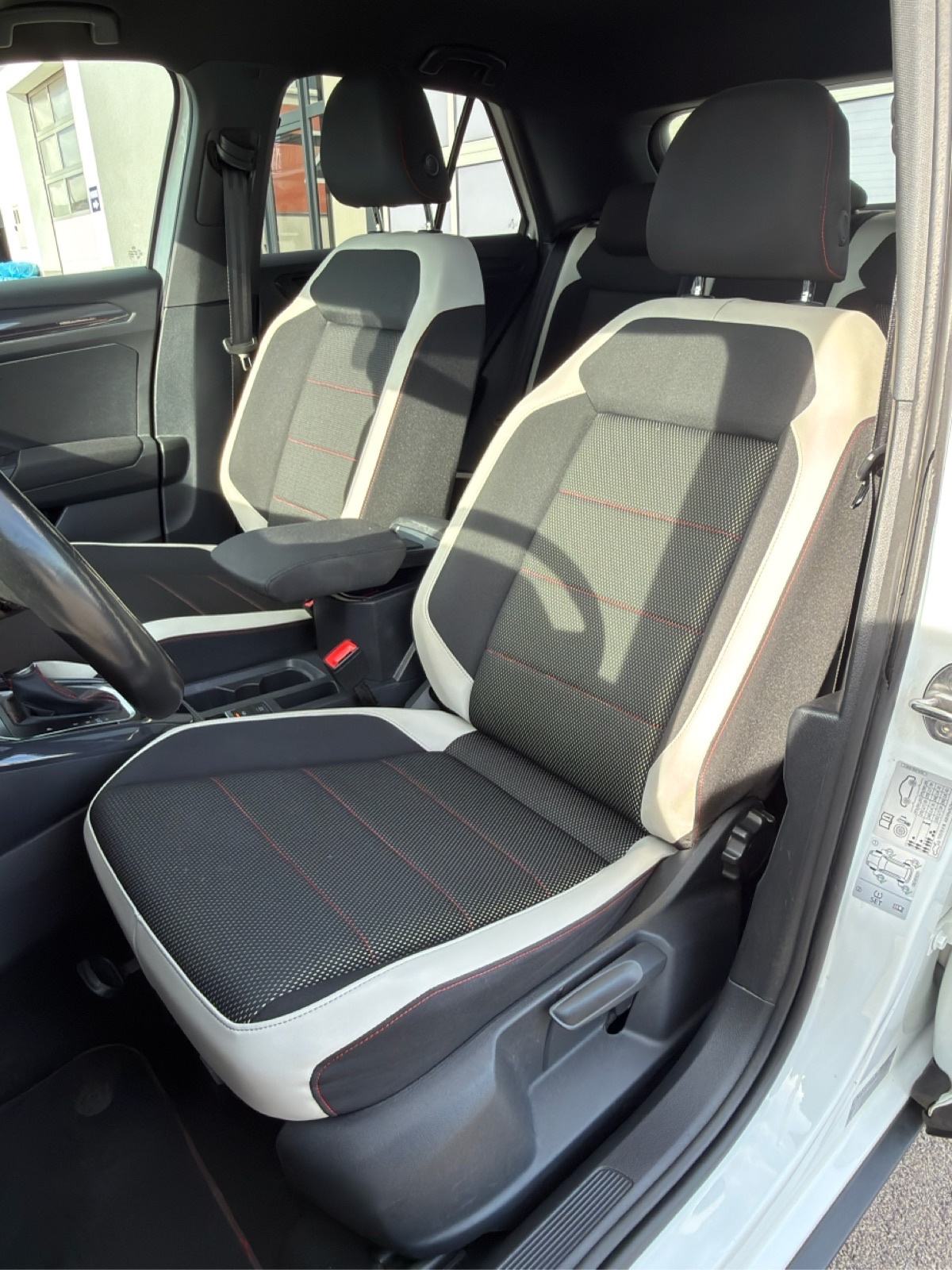 ♦️VW T-ROC 2.0TDI DSG♦️JAMSTVO♦️SPORT~MATRIX~LED~NAVI~F1~ACC~ALU R18♦️, fotografija 17
