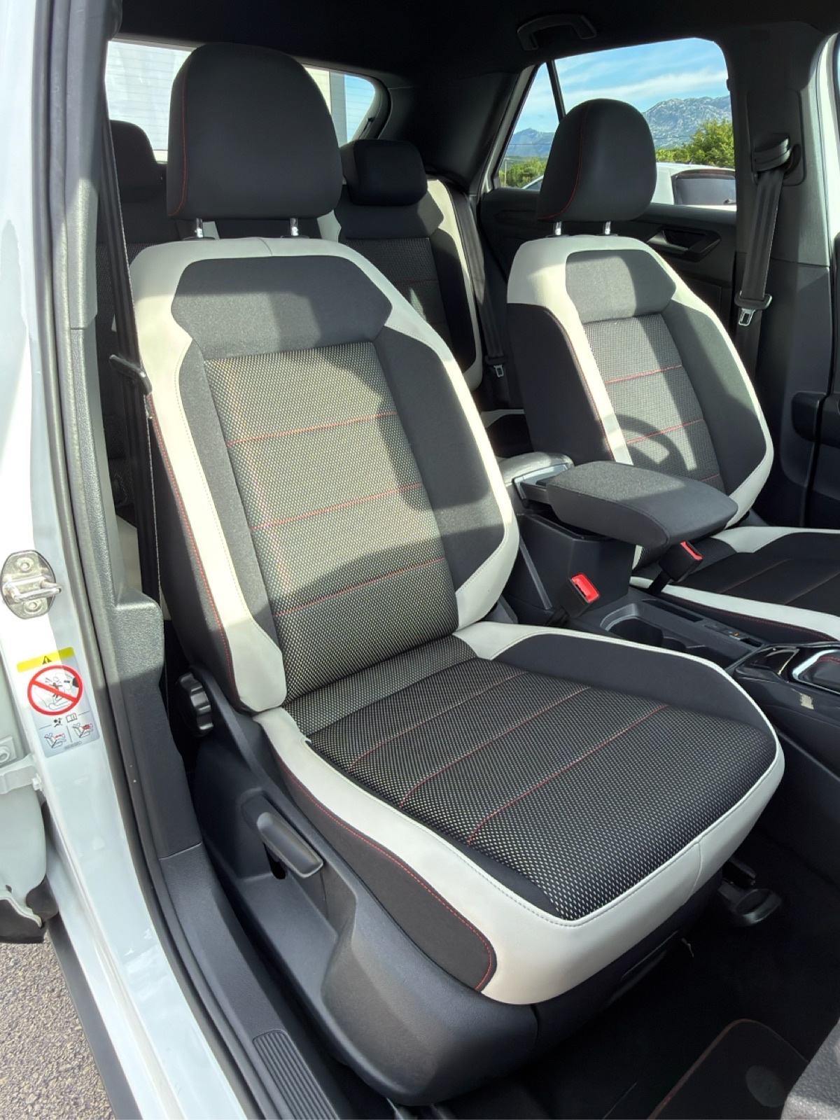 ♦️VW T-ROC 2.0TDI DSG♦️JAMSTVO♦️SPORT~MATRIX~LED~NAVI~F1~ACC~ALU R18♦️, fotografija 16