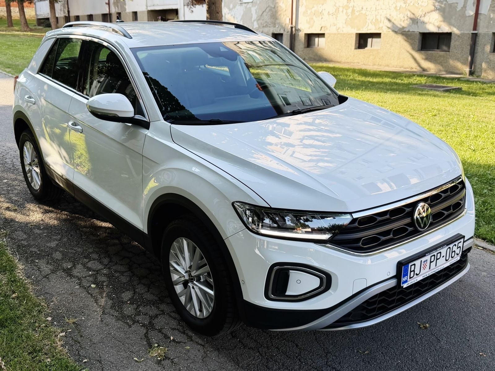 VW T-Roc 2.0Tdi * Style * 2023. Novi model - 64.000km - Leasing, fotografija 3