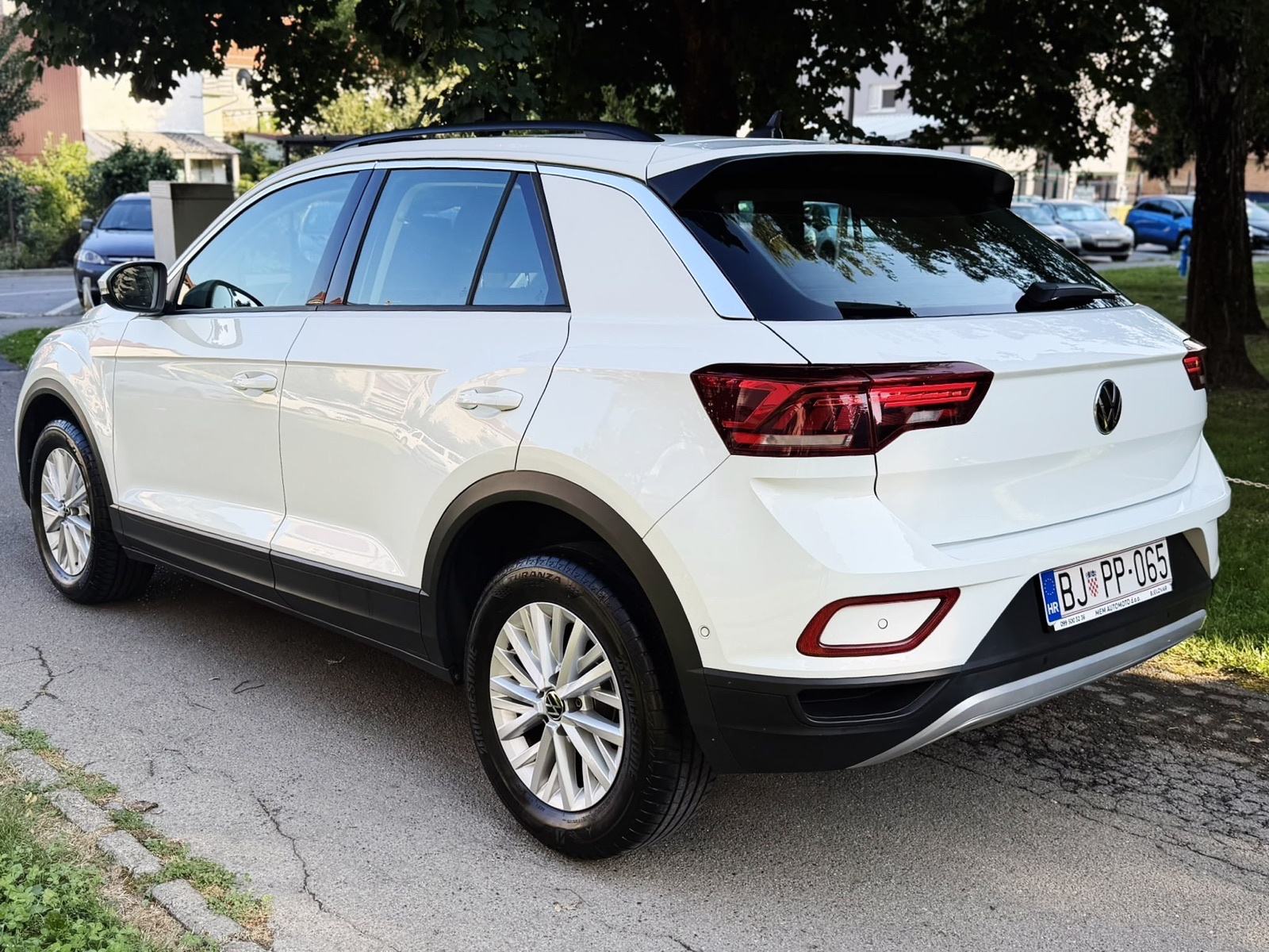 VW T-Roc 2.0Tdi * Style * 2023. Novi model - 64.000km - Leasing, fotografija 8