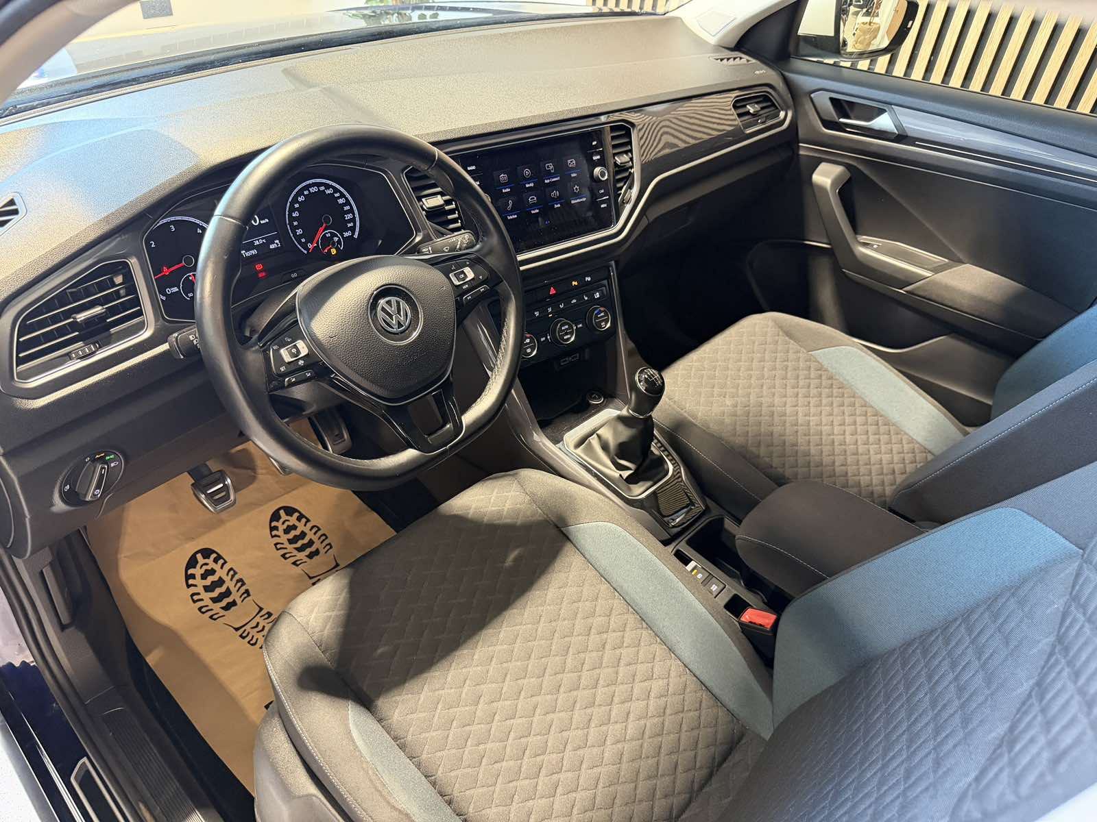 VW T-Roc 2019.g. IQ DRIVE *LEASING - 3.GODINE JAMSTVO*, fotografija 14