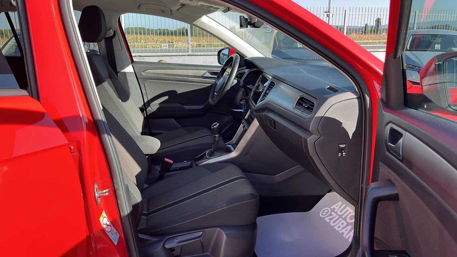 VW T-ROC 2021 • PREMIUM jamstvo • AutoZubak Rabljena, fotografija 9