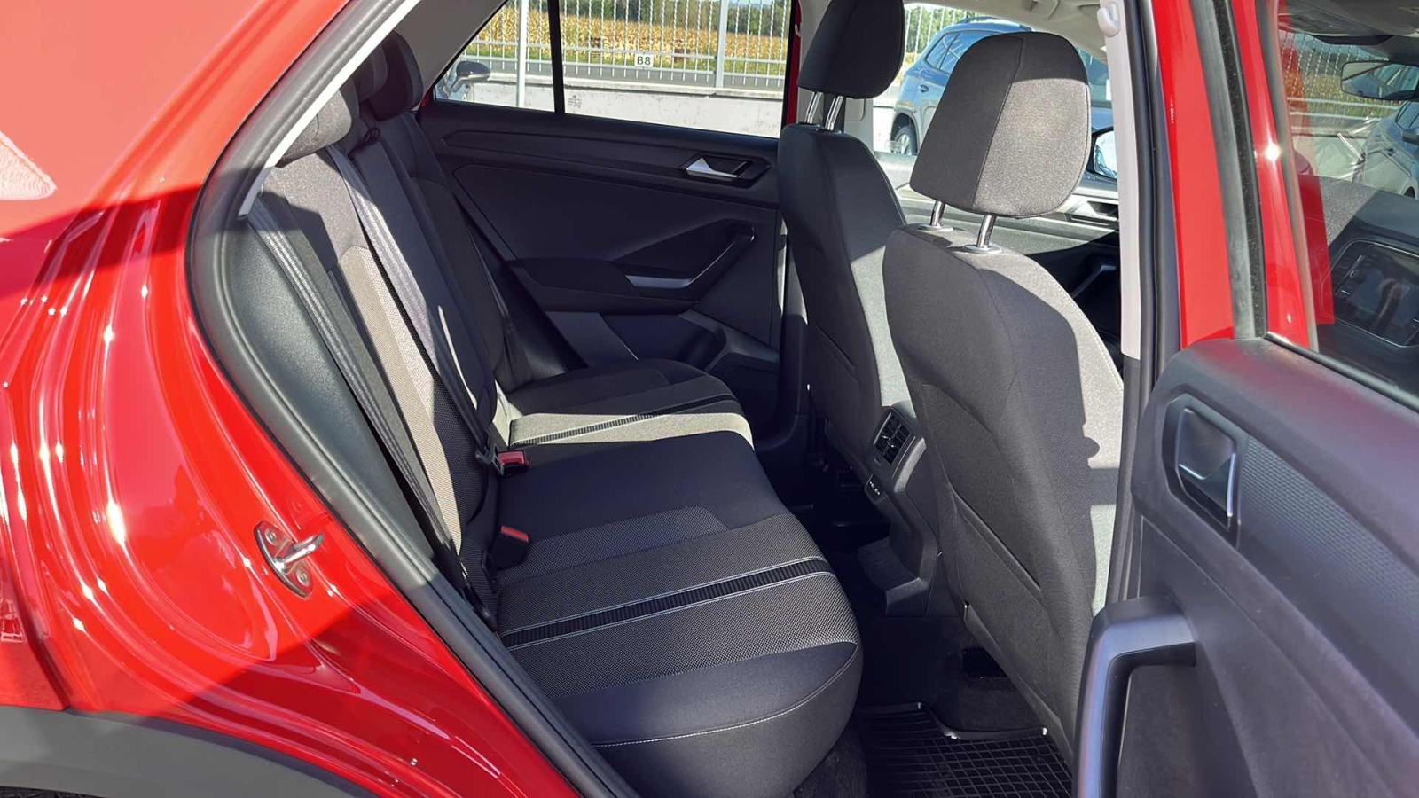 VW T-ROC 2021 • PREMIUM jamstvo • AutoZubak Rabljena, fotografija 10