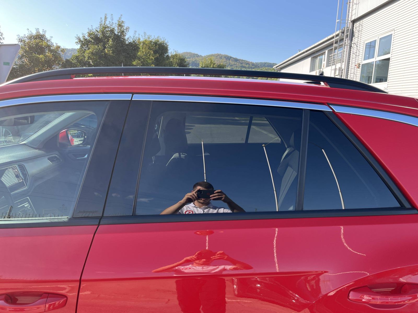 VW T-ROC 2021 • PREMIUM jamstvo • AutoZubak Rabljena, fotografija 16