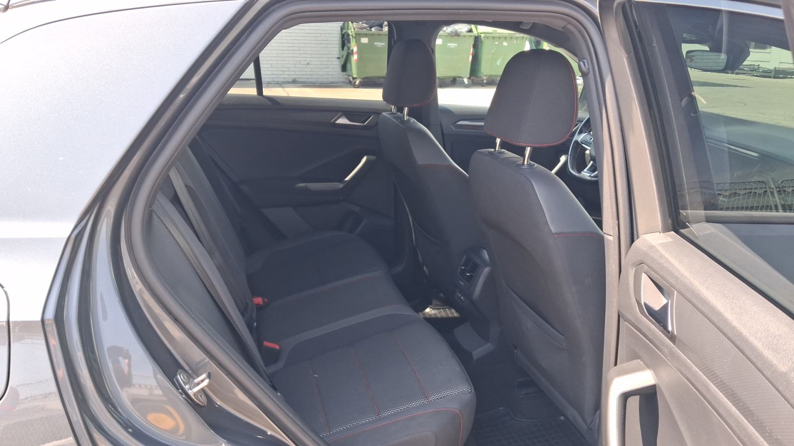 VW T-ROC 2022 • PREMIUM jamstvo • AutoZubak Rabljena, fotografija 10