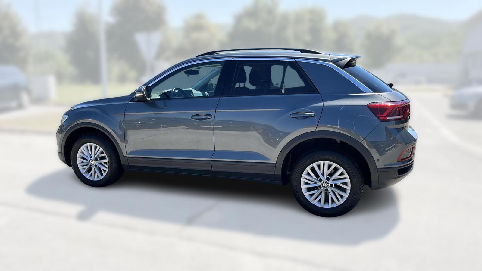 VW T-ROC 2023 • PREMIUM jamstvo • AutoZubak Rabljena, fotografija 6