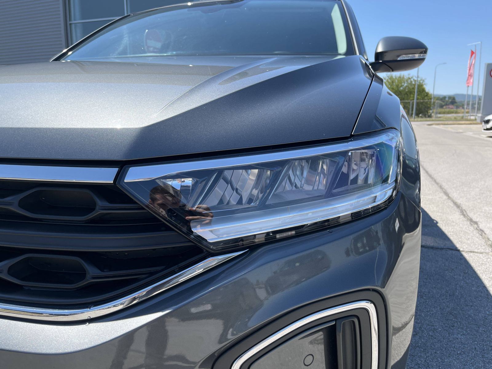 VW T-ROC 2023 • PREMIUM jamstvo • AutoZubak Rabljena, fotografija 13