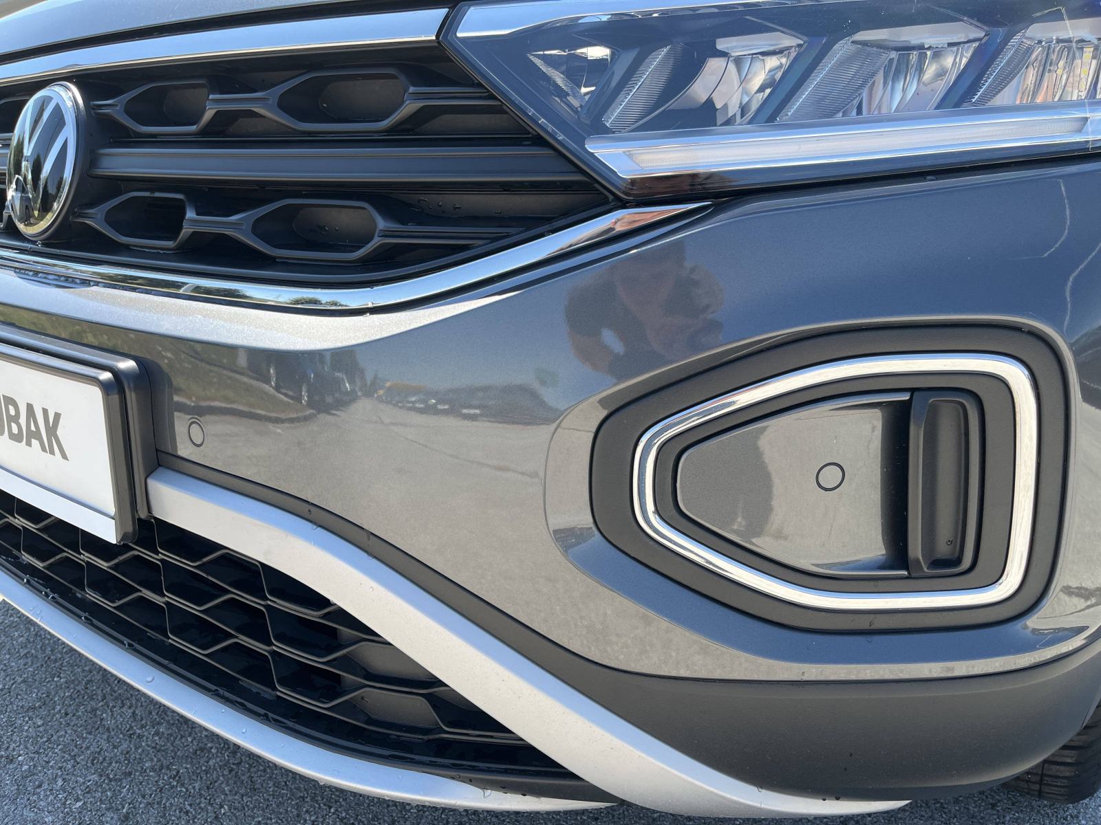 VW T-ROC 2023 • PREMIUM jamstvo • AutoZubak Rabljena, fotografija 14