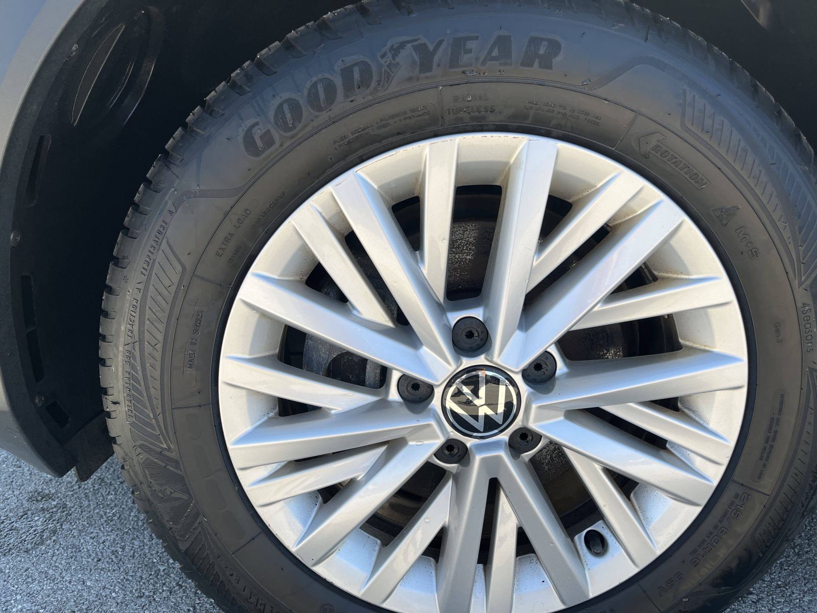 VW T-ROC 2023 • PREMIUM jamstvo • AutoZubak Rabljena, fotografija 15