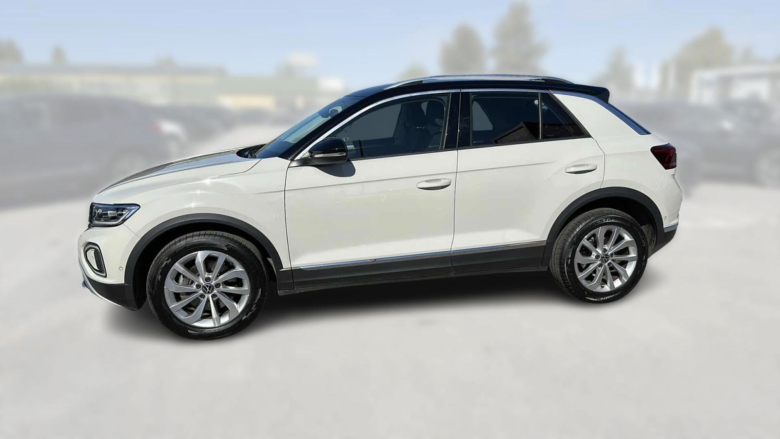 VW T-ROC 2023 • PREMIUM jamstvo • AutoZubak Rabljena, fotografija 4
