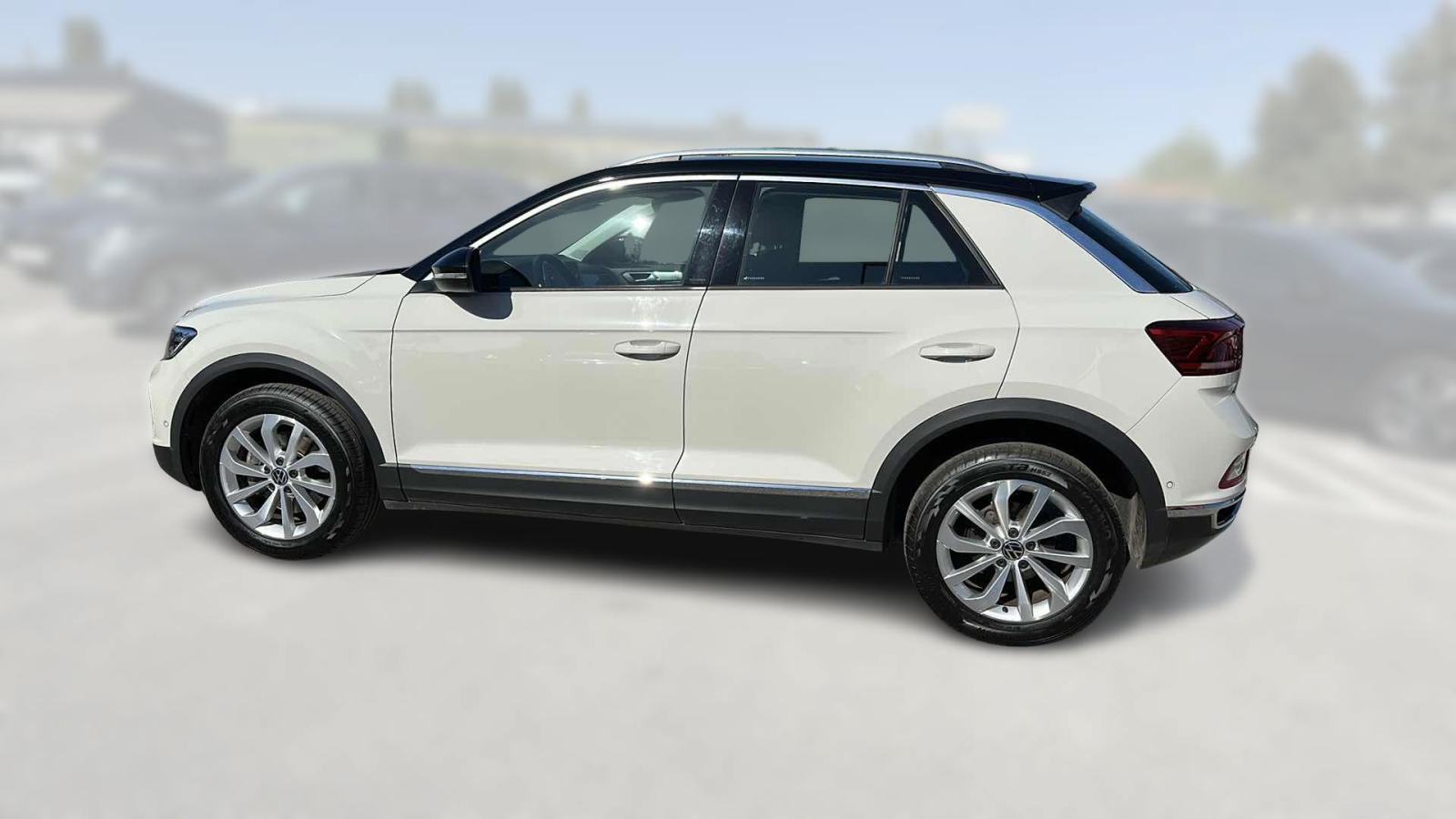 VW T-ROC 2023 • PREMIUM jamstvo • AutoZubak Rabljena, fotografija 6