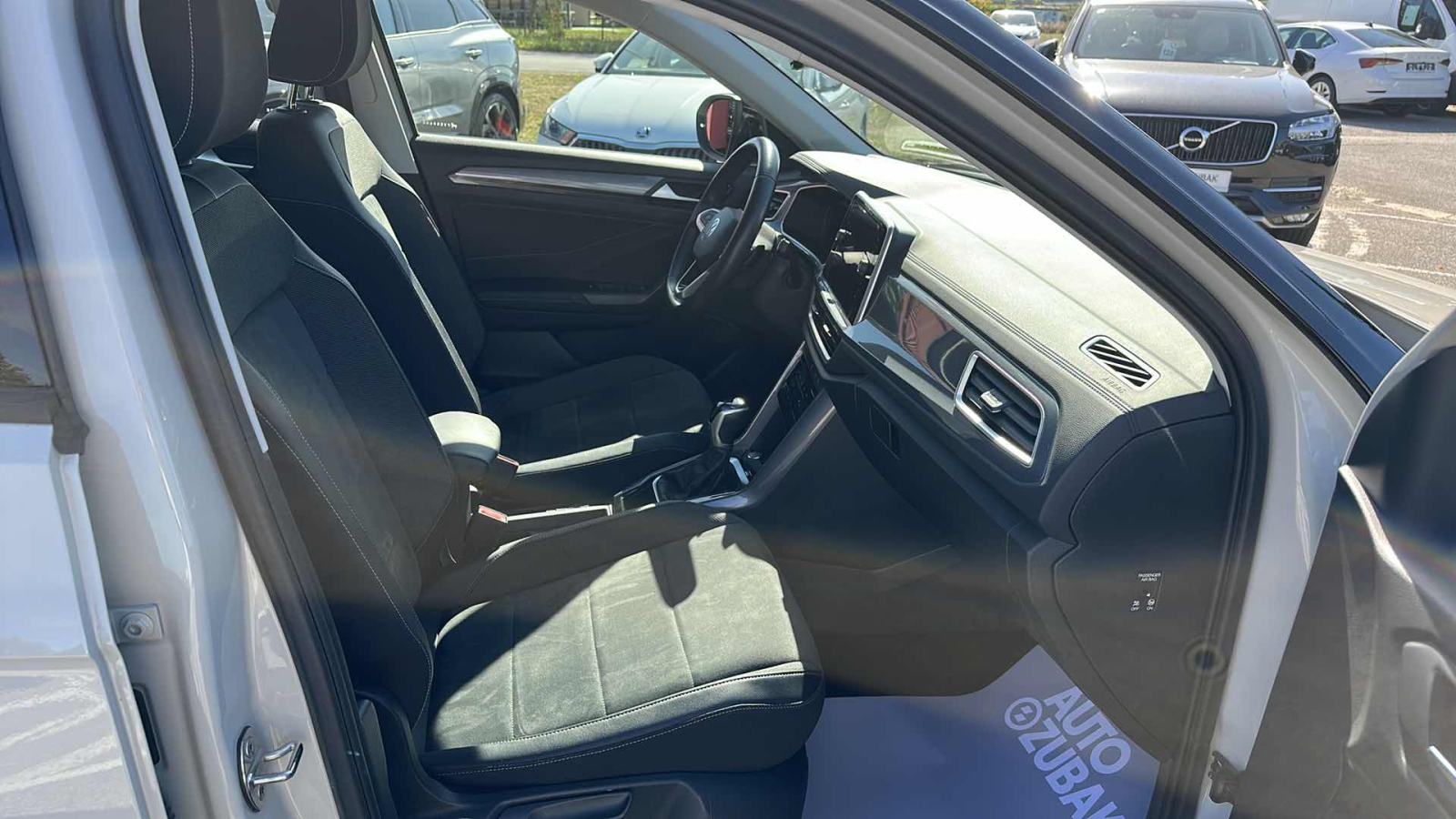 VW T-ROC 2023 • PREMIUM jamstvo • AutoZubak Rabljena, fotografija 9