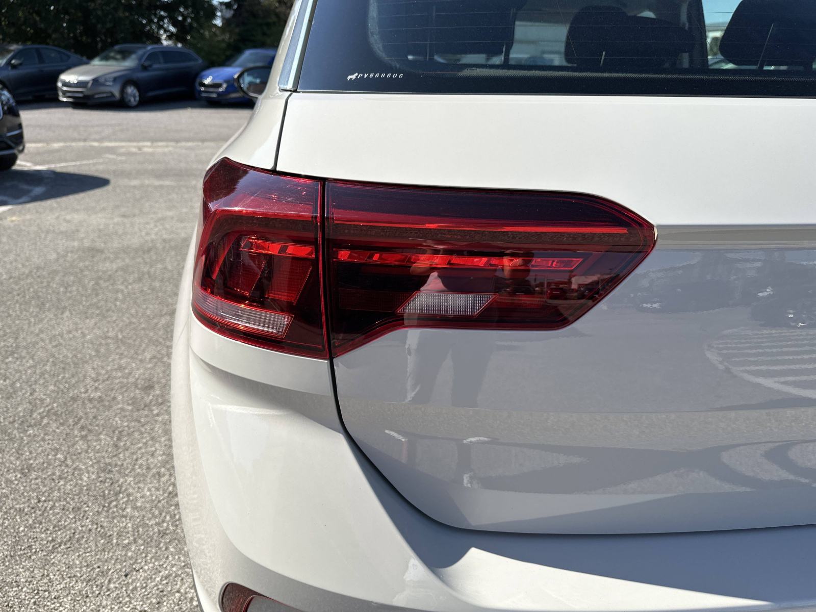 VW T-ROC 2023 • PREMIUM jamstvo • AutoZubak Rabljena, fotografija 14