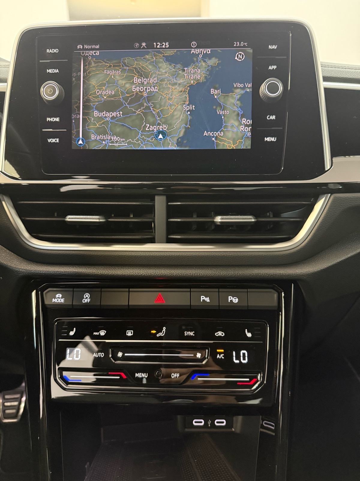 Vw T roc 2.0 TDI R-line, fotografija 4
