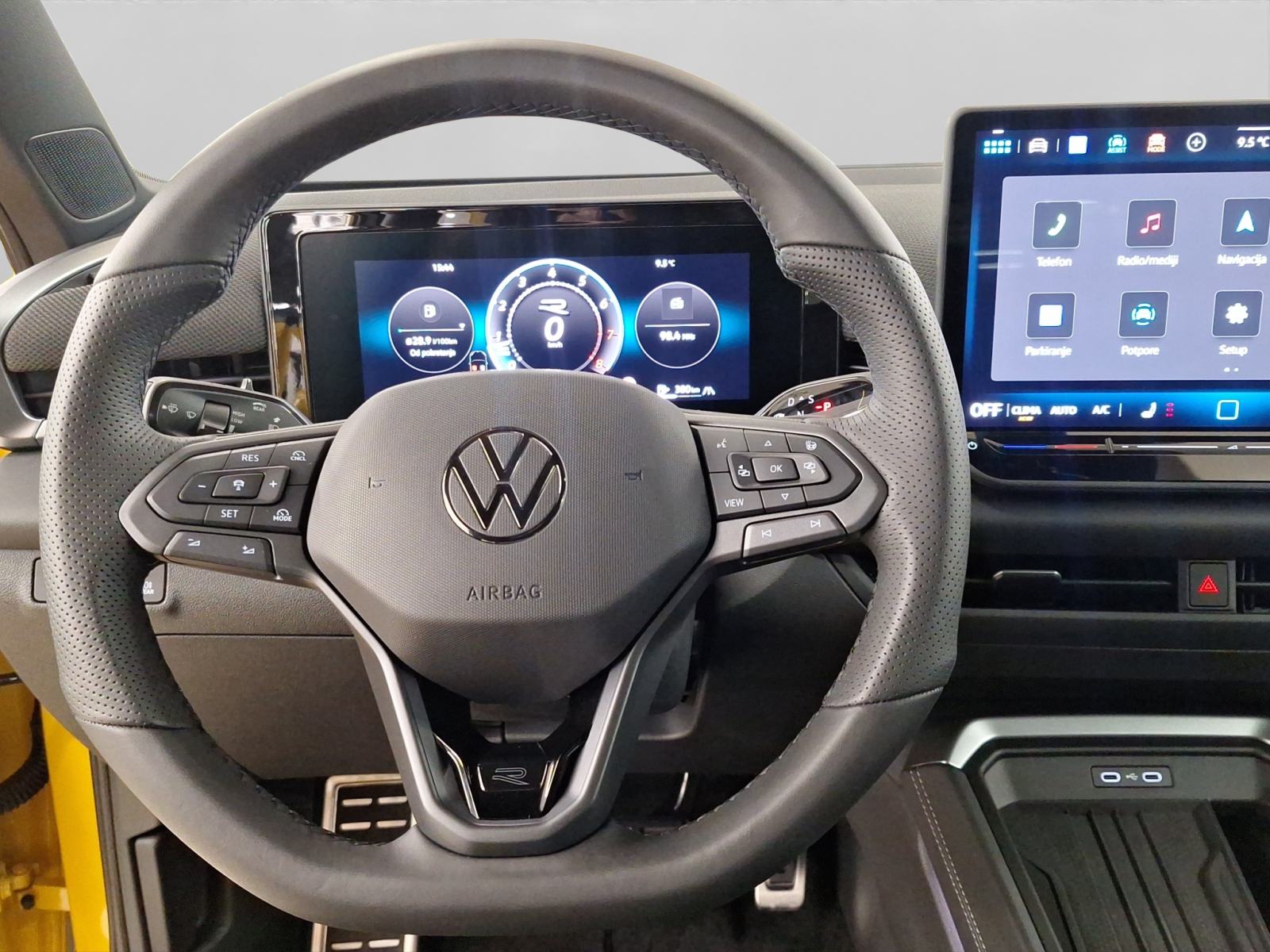 VW T-Roc NF 1.5 eTSI DSG R-Line * DEMO VOZILO *, fotografija 12