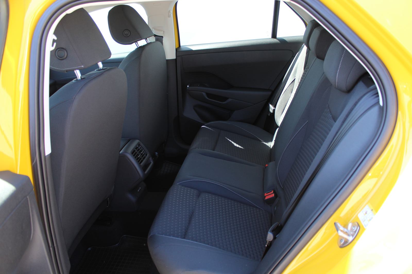 VW T-Roc NF 1,5 eTSI DSG Trend, fotografija 11
