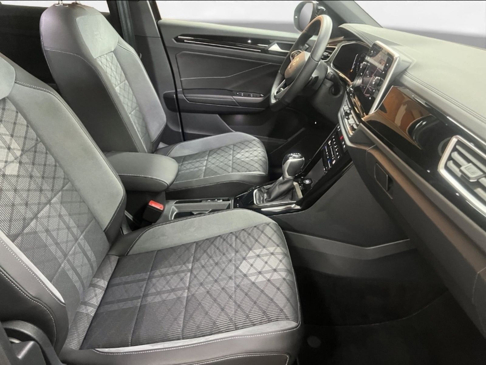 VW T-Roc R-Line1,5 TSI DSG KAMERA ALCANTARA ACC FRONT LANE TRAVEL LED, fotografija 11