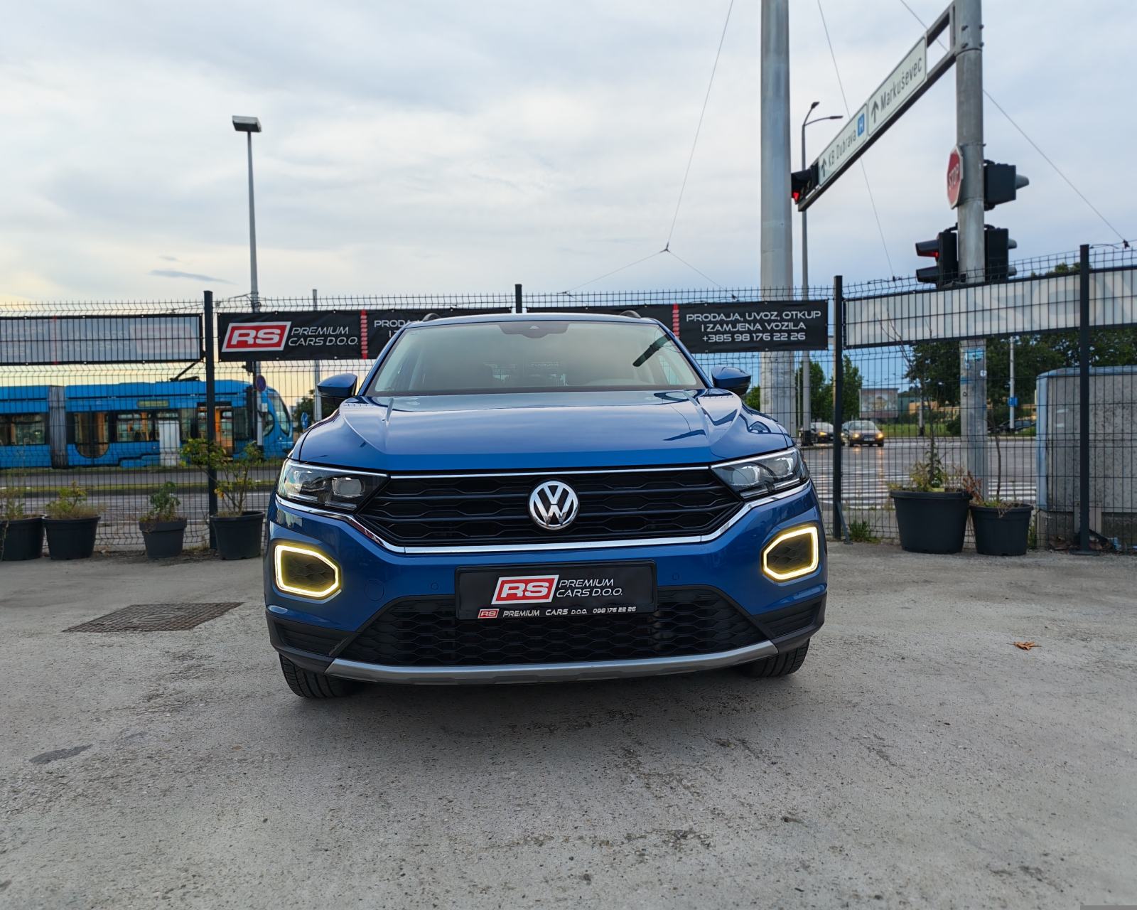 VW T-ROC TSI 110KS DESIGN, HR AUTO, LED, KLIMA, PDC, R-KAM, JAMSTVO 1G, fotografija 6