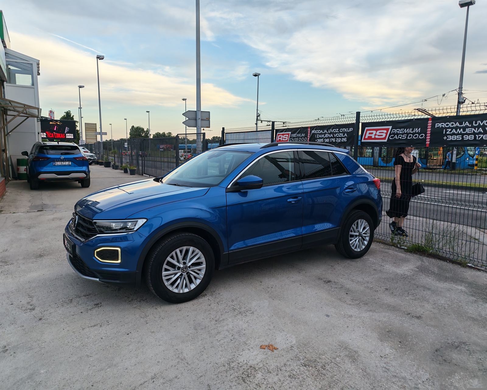 VW T-ROC TSI 110KS DESIGN, HR AUTO, LED, KLIMA, PDC, R-KAM, JAMSTVO 1G, fotografija 19