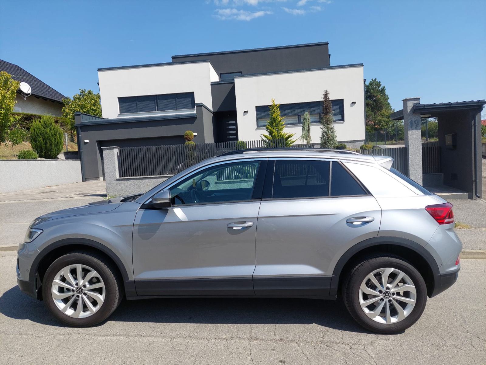 VW T-Roc TSI 85KW LIFE PLUS, pogled izvana - slika 1