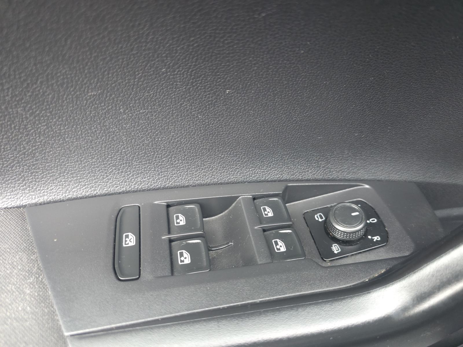 VW Taigo 1,0 TSI ***GARANCIJA***LEASING***KARTICE***, fotografija 17