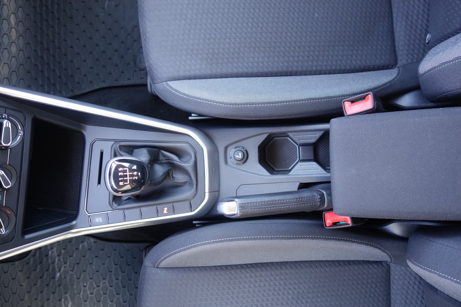 VW Taigo 1,0 TSI Life, fotografija 15