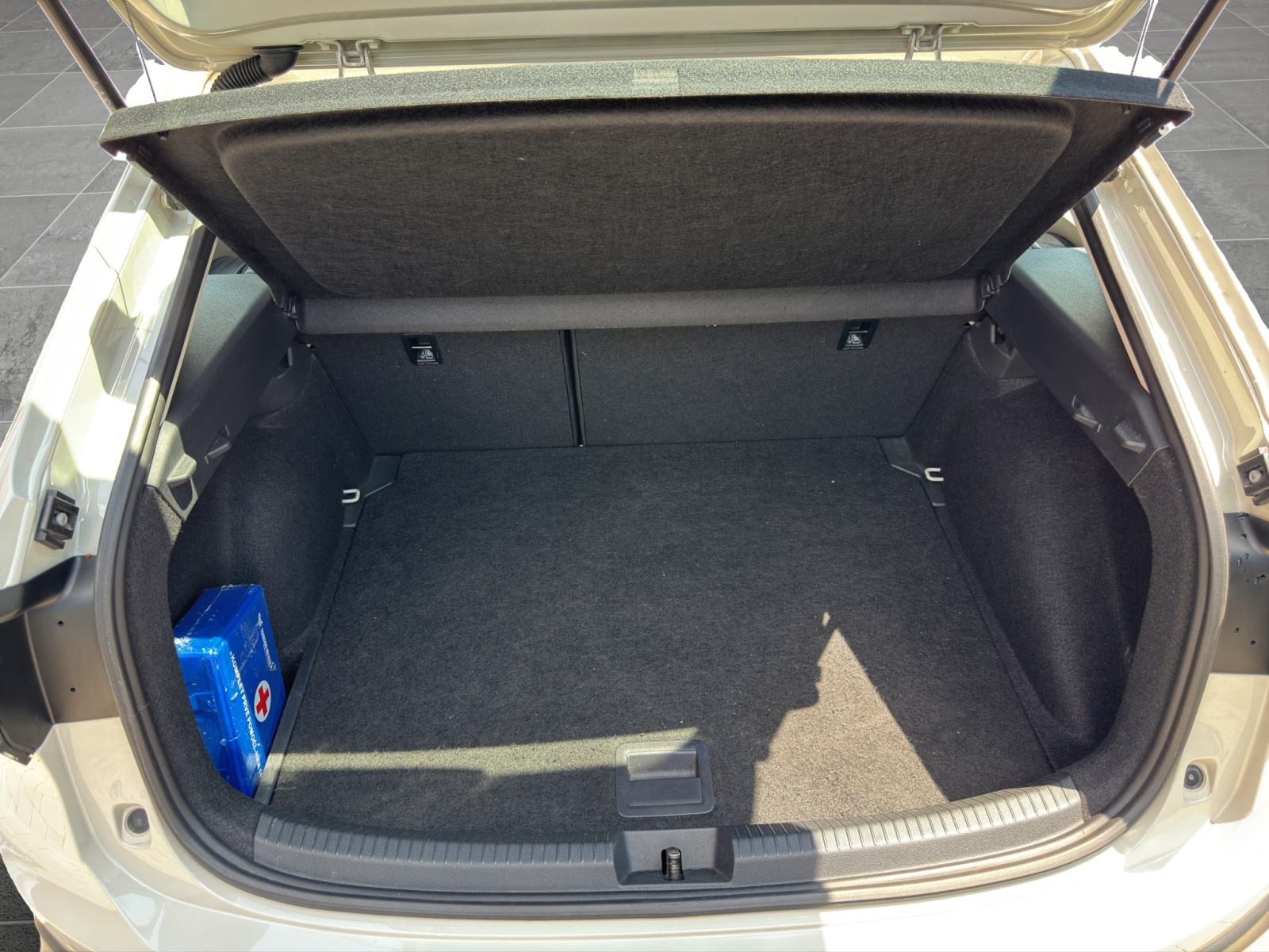 VW Taigo 1,0 TSI Life "Tvorničko jamstvo", fotografija 16