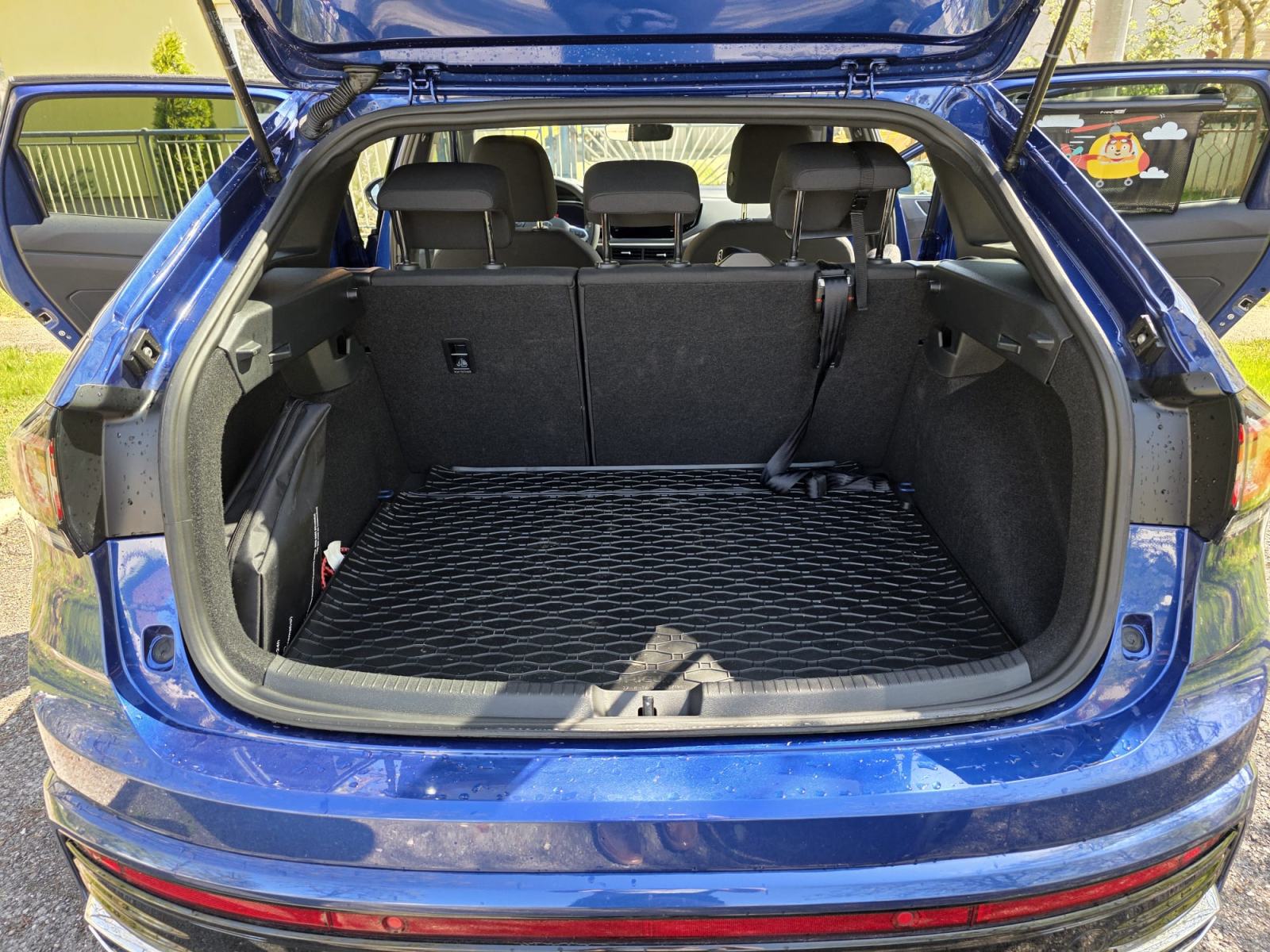 VW Taigo 1,0 TSI R LINE PRODAJA/PREUZIMANJE LEASINGA, fotografija 5