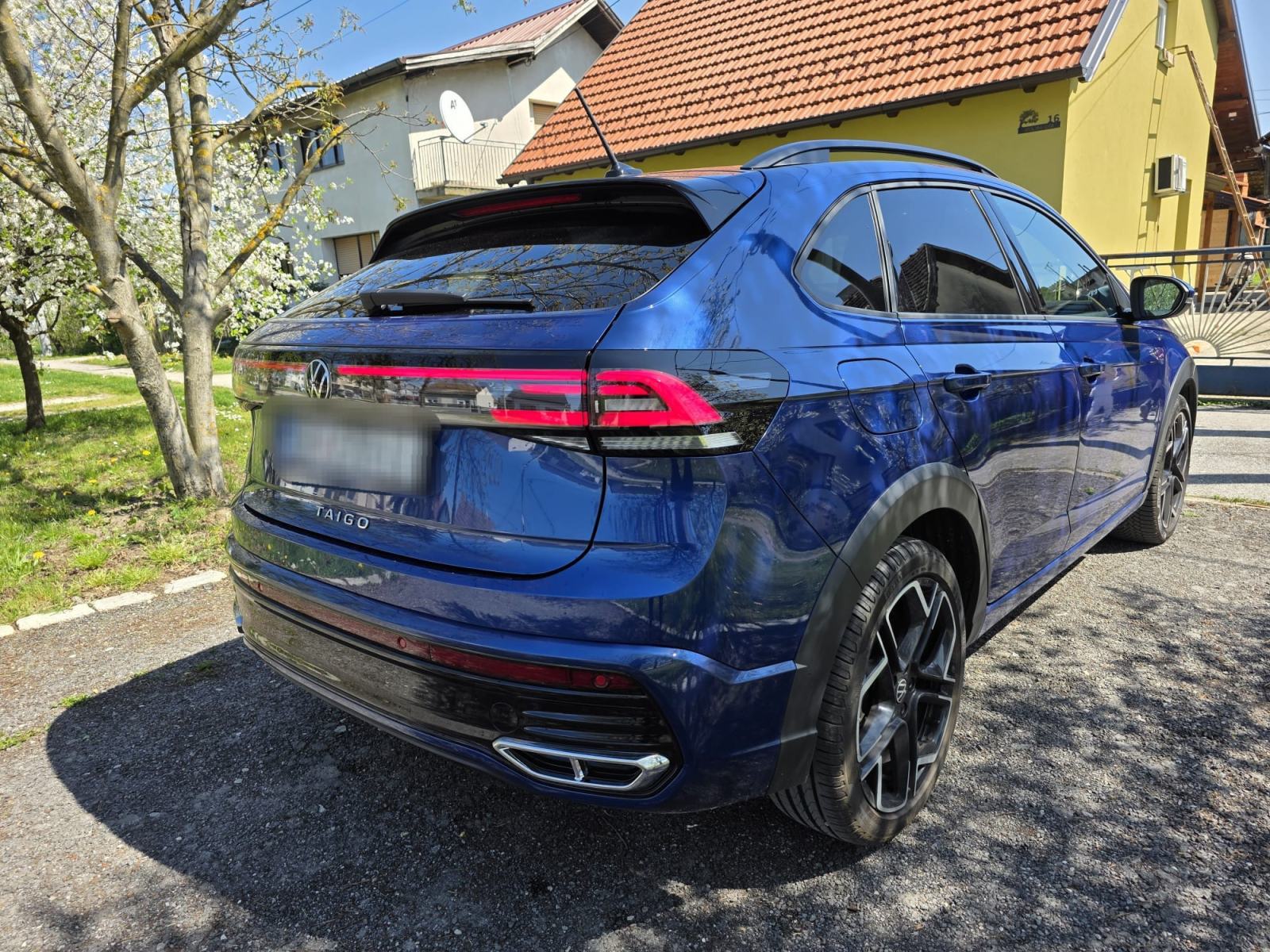 VW Taigo 1,0 TSI R LINE PRODAJA/PREUZIMANJE LEASINGA, fotografija 4