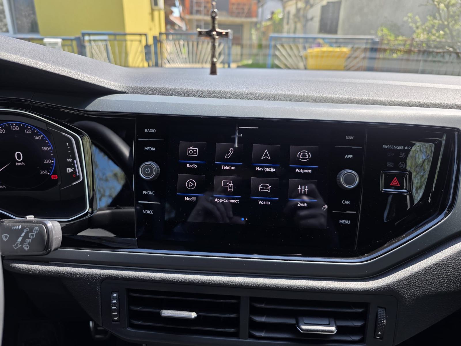 VW Taigo 1,0 TSI R LINE PRODAJA/PREUZIMANJE LEASINGA, fotografija 10