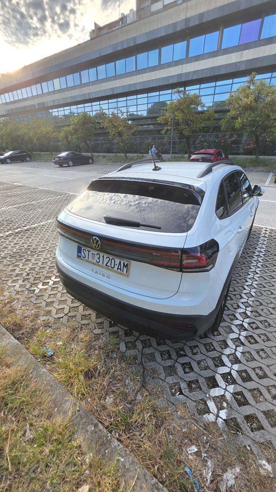 VW Taigo 1,0 TSI, fotografija 3