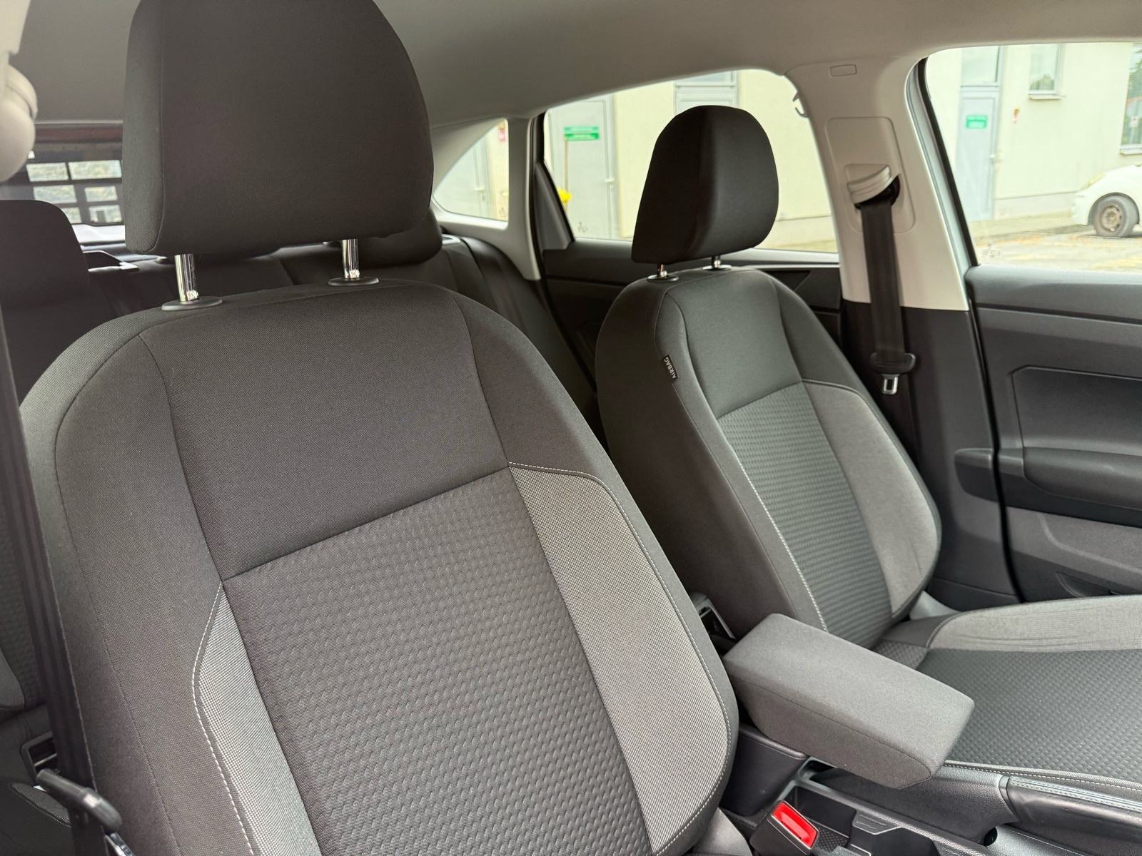VW Taigo 1,0 TSI,LED,VIRTUAL.NAVI,MF VOLAN,KAMERA,2xPDC,GRIJANJE SJEDA, fotografija 12