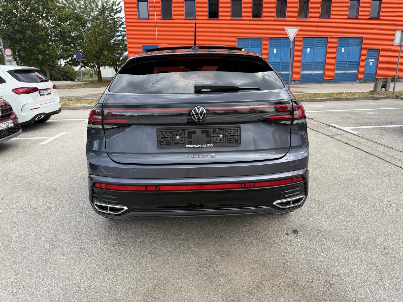 ***VW TAIGO DSG u PDV-u*** R-LINE, PANORAMA, VIRTUALNI SAT, AMBIENT, fotografija 5