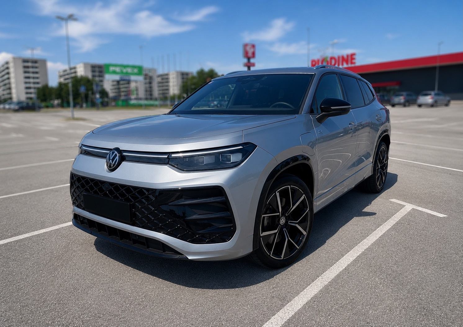 VW Tayron 1.5 TSI eHybrid DSG R-Line Plus automatik, pogled izvana - slika 1