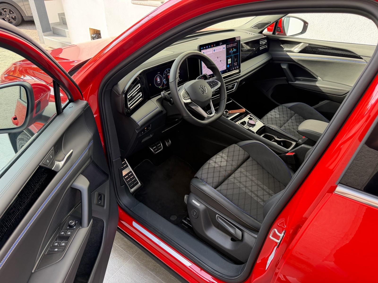 VW Tiguan 1,5 eTSI automatik R-Line Plus /1. Vlasnik/Reg 1g./, fotografija 15