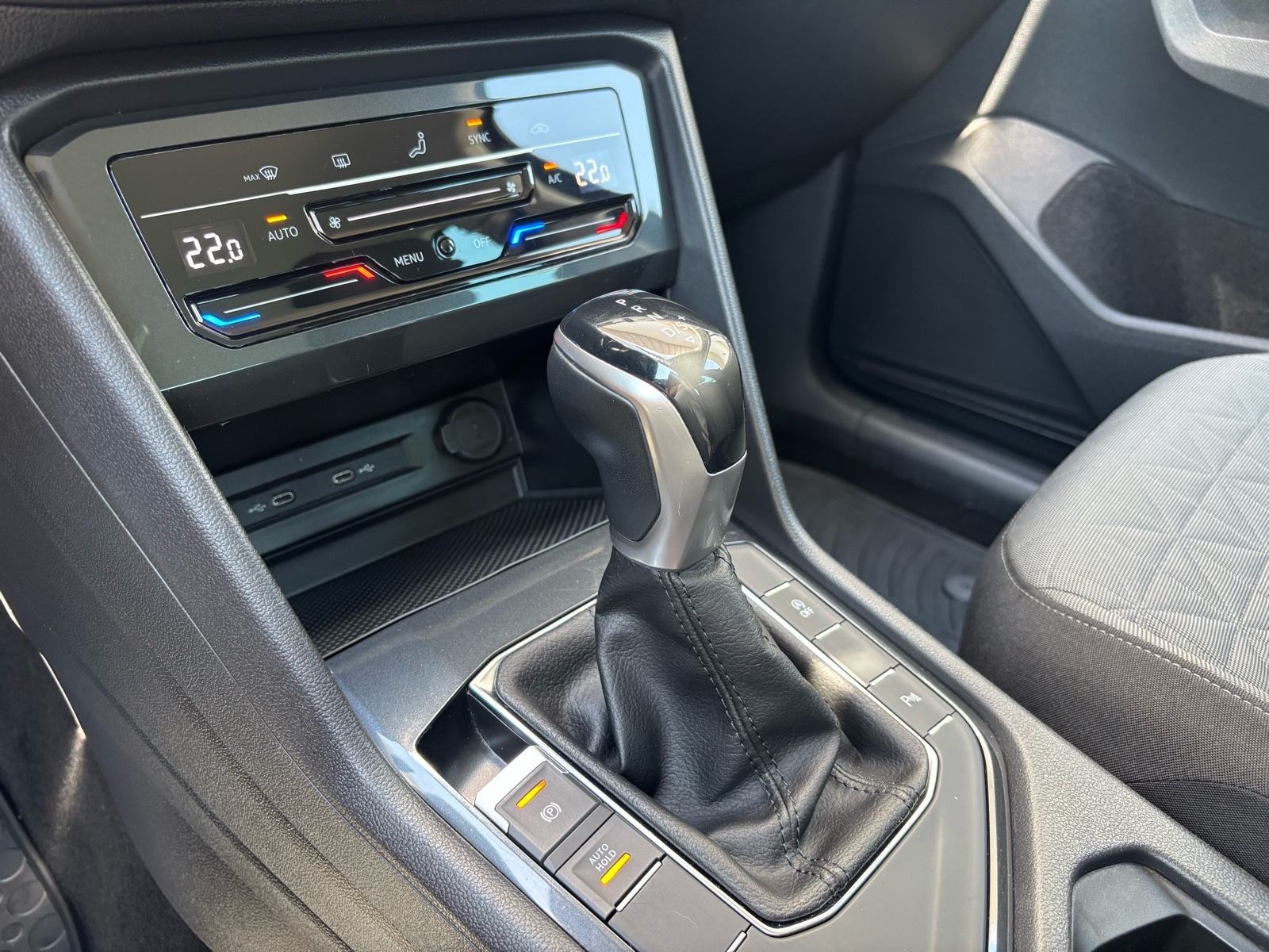 VW Tiguan 1,5 TSI automatik •Life• HR auto • 1.vlasnik•, fotografija 16