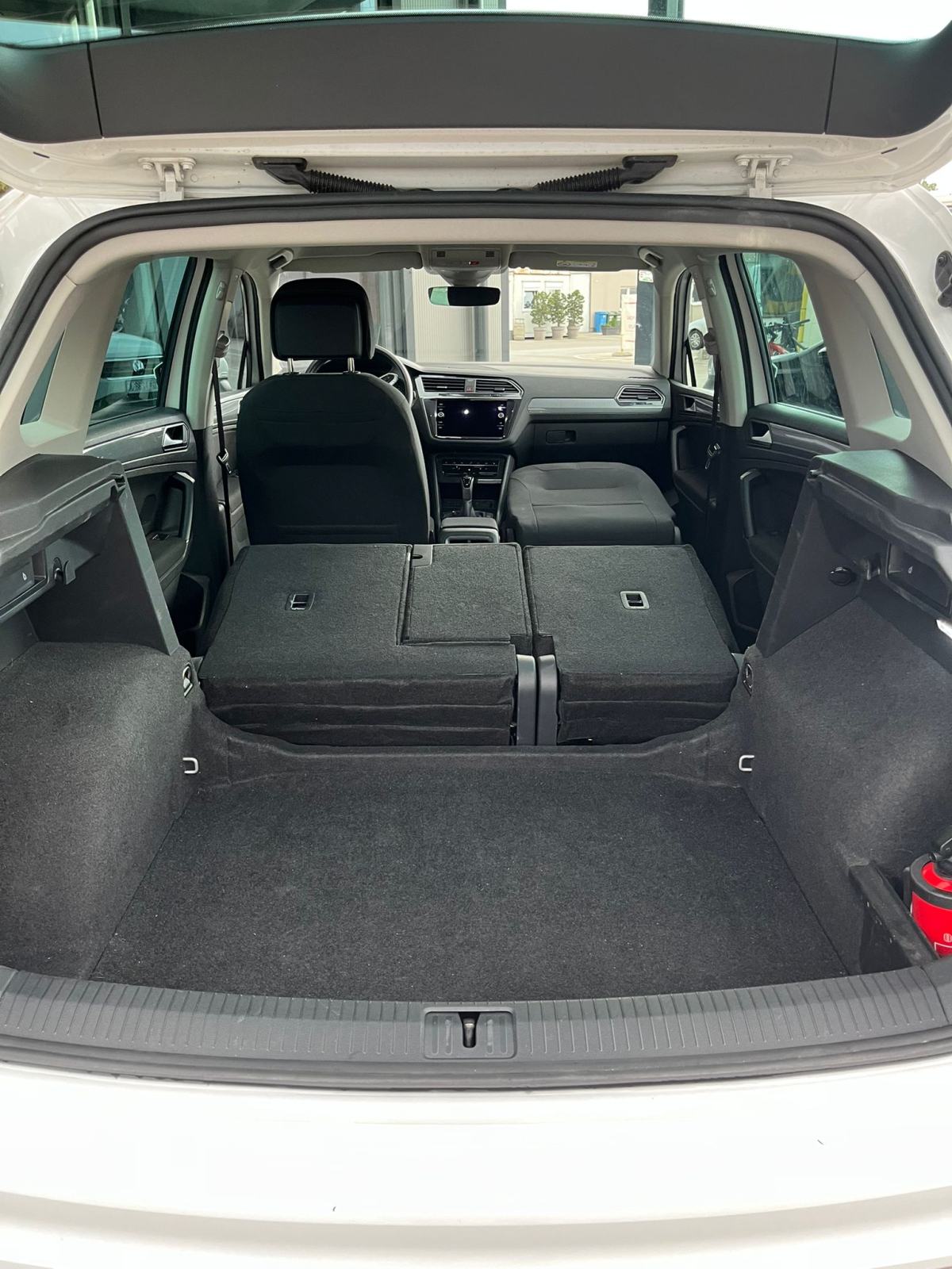 VW Tiguan, prvi vlasnik, HR auto, garancija, *** 25.000km ***, fotografija 13