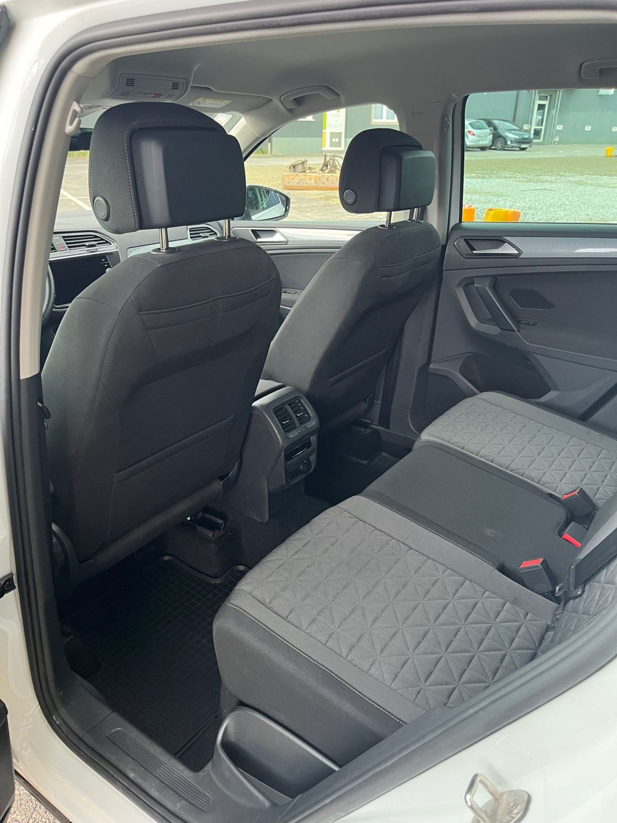 VW Tiguan, prvi vlasnik, HR auto, garancija, *** 25.000km ***, fotografija 10