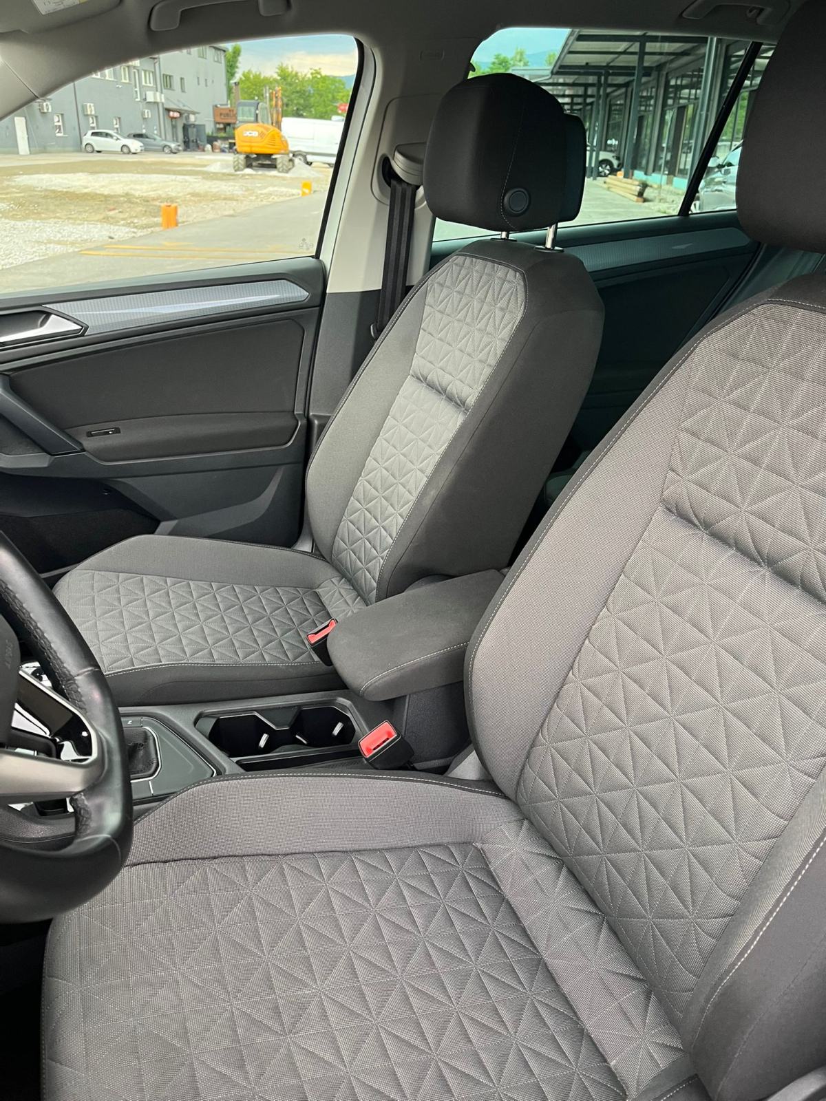 VW Tiguan, prvi vlasnik, HR auto, garancija, *** 25.000km ***, fotografija 7
