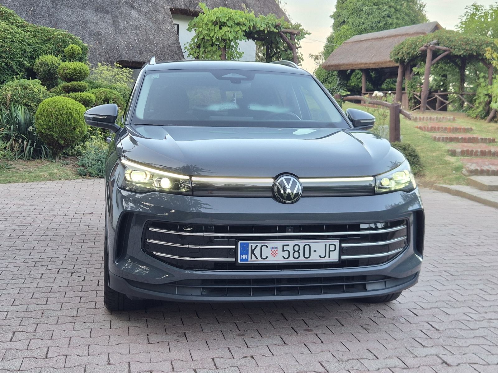 VW Tiguan 1,5 eTSI automatik - Elegance, fotografija 4