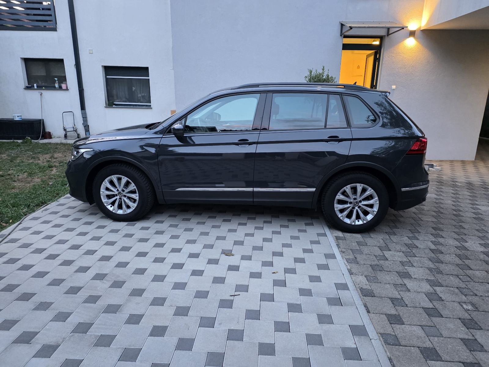 VW Tiguan 1,5 TSI Life automatik GARANCIJA 1 GOD, fotografija 4