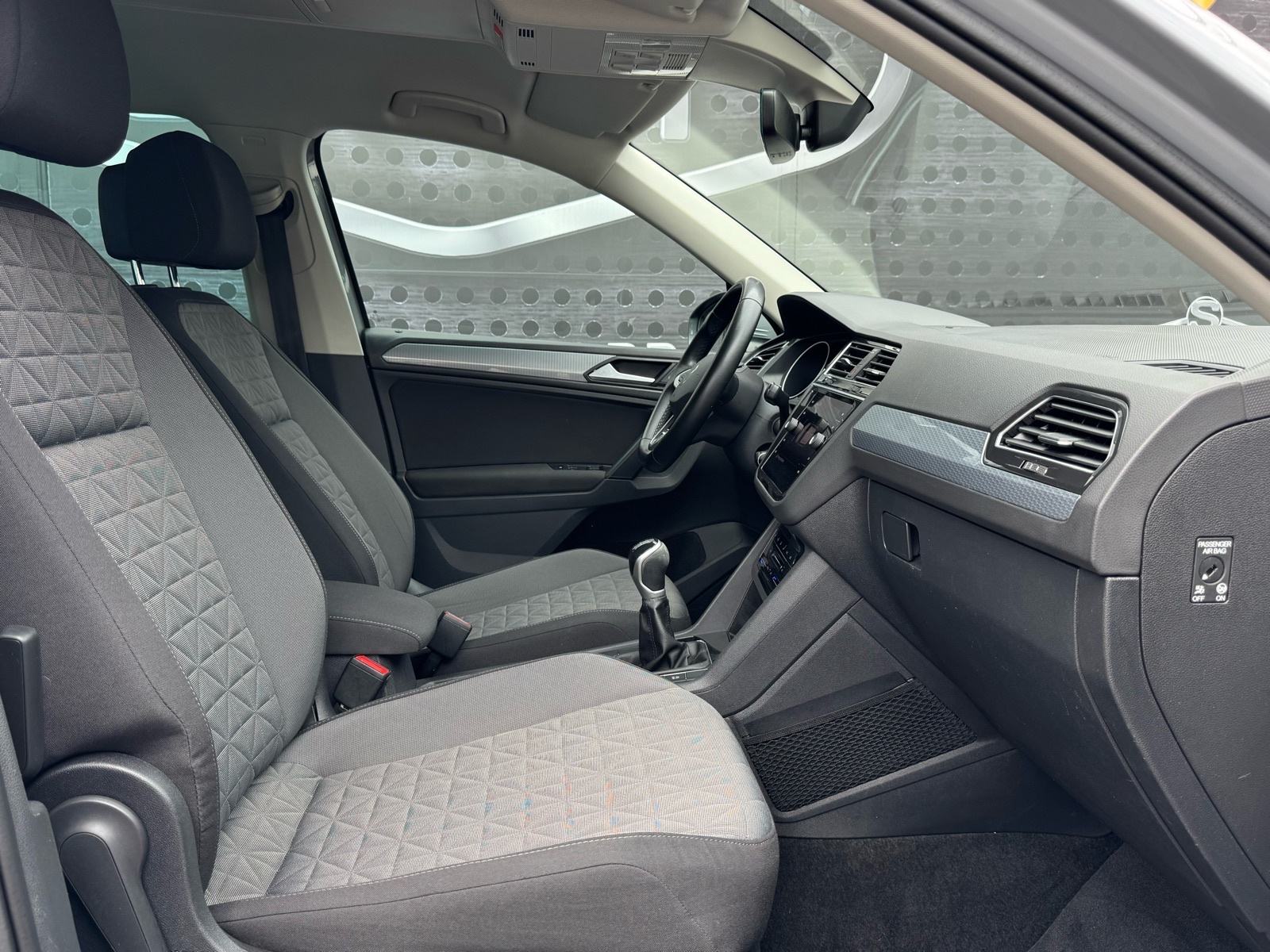VW Tiguan 1,5 TSI / LIFE / FULL LED / NAVI / ACC / CARPLAY / JAMSTVO, fotografija 12