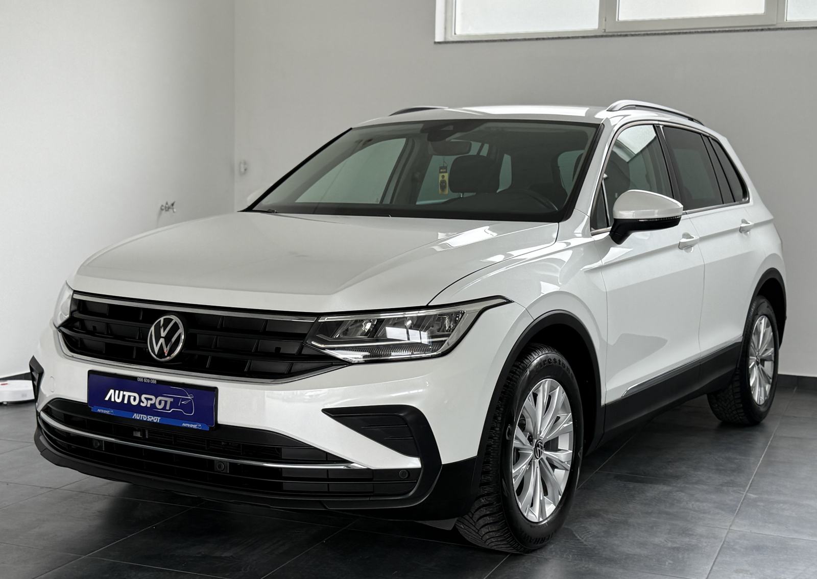 VW Tiguan 1,5 TSI •ACC•KAMERA•AMBI•NAVI•JAMSTVO 24MJ•LEASING 0% UČEŠĆA, fotografija 4