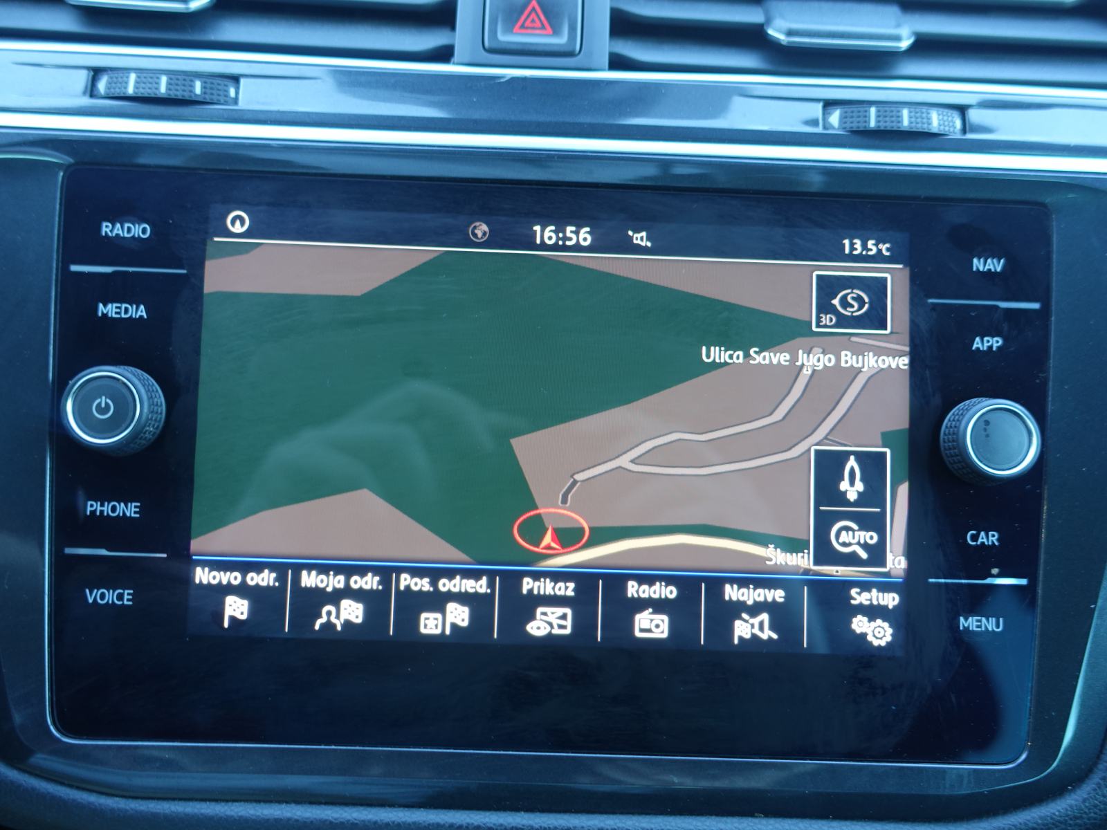 VW Tiguan 1,6 TDi Comfortline / NOVE GUME + JAMSTVO + REGISTRCIJA, fotografija 14