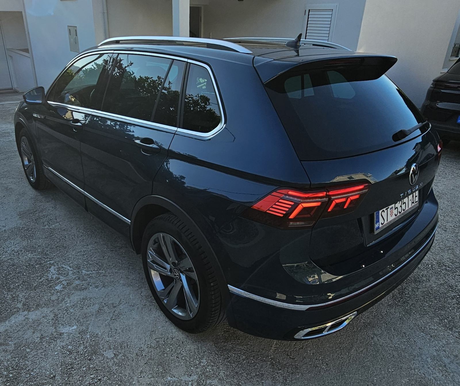 VW Tiguan 2,0 DSG -R LINE automatik, fotografija 8