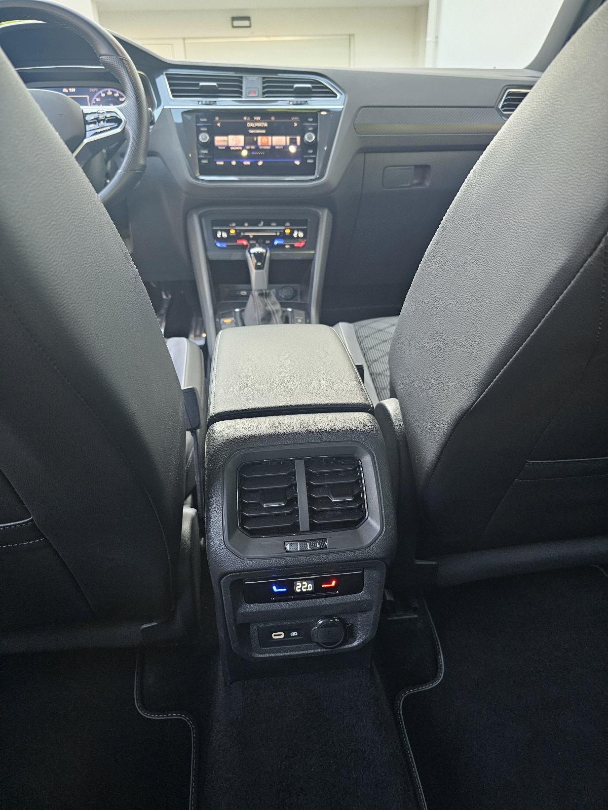 VW Tiguan 2,0 DSG -R LINE automatik, fotografija 15