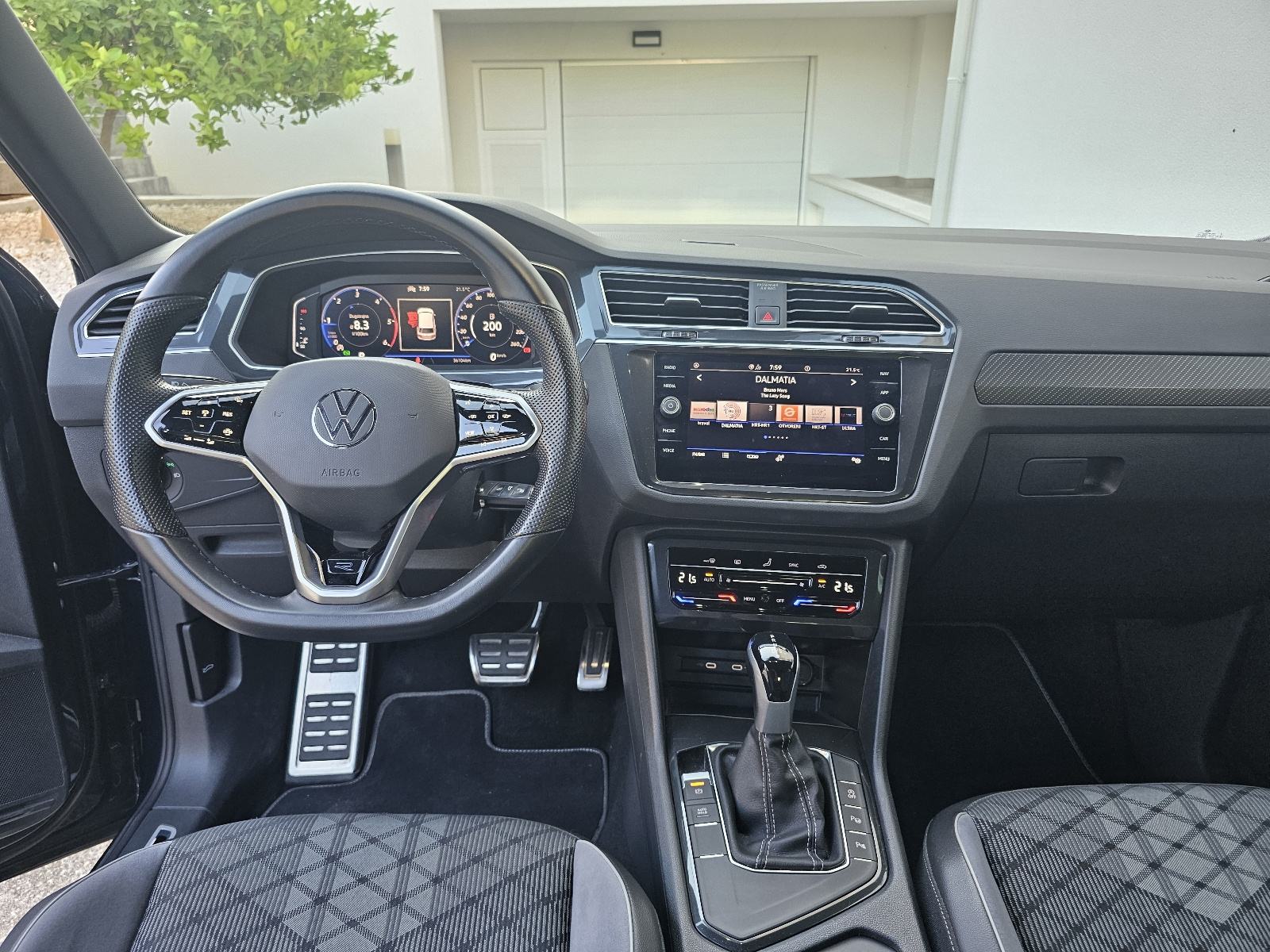 VW Tiguan 2,0 DSG -R LINE automatik, fotografija 9
