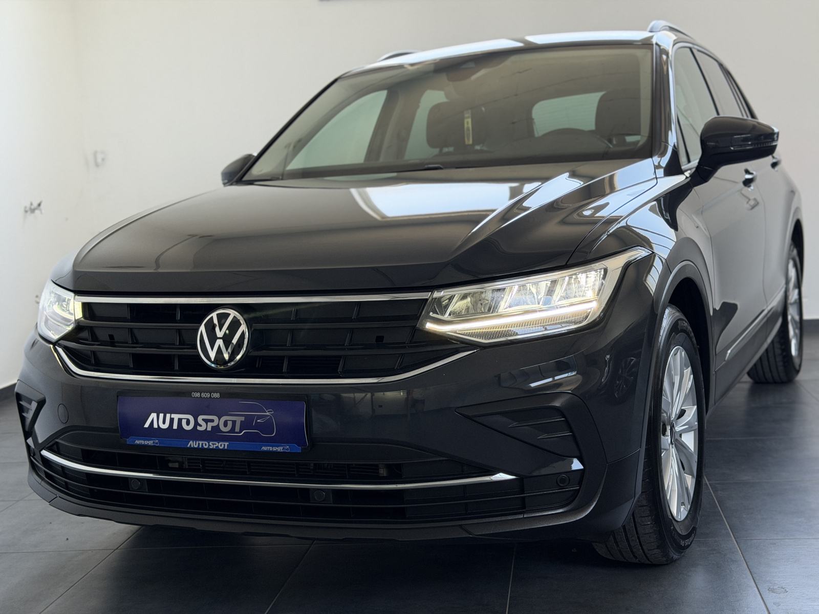VW Tiguan 1,5 TSI •ACC•KAMERA•AMBI•NAVI•JAMSTVO 24MJ•LEASING 0% UČEŠĆA, fotografija 2