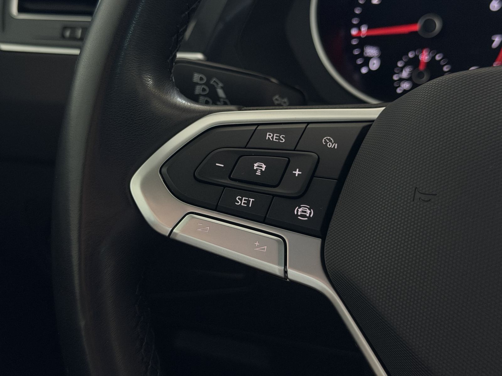 VW Tiguan 1,5 TSI •ACC•KAMERA•AMBI•NAVI•JAMSTVO 24MJ•LEASING 0% UČEŠĆA, fotografija 12