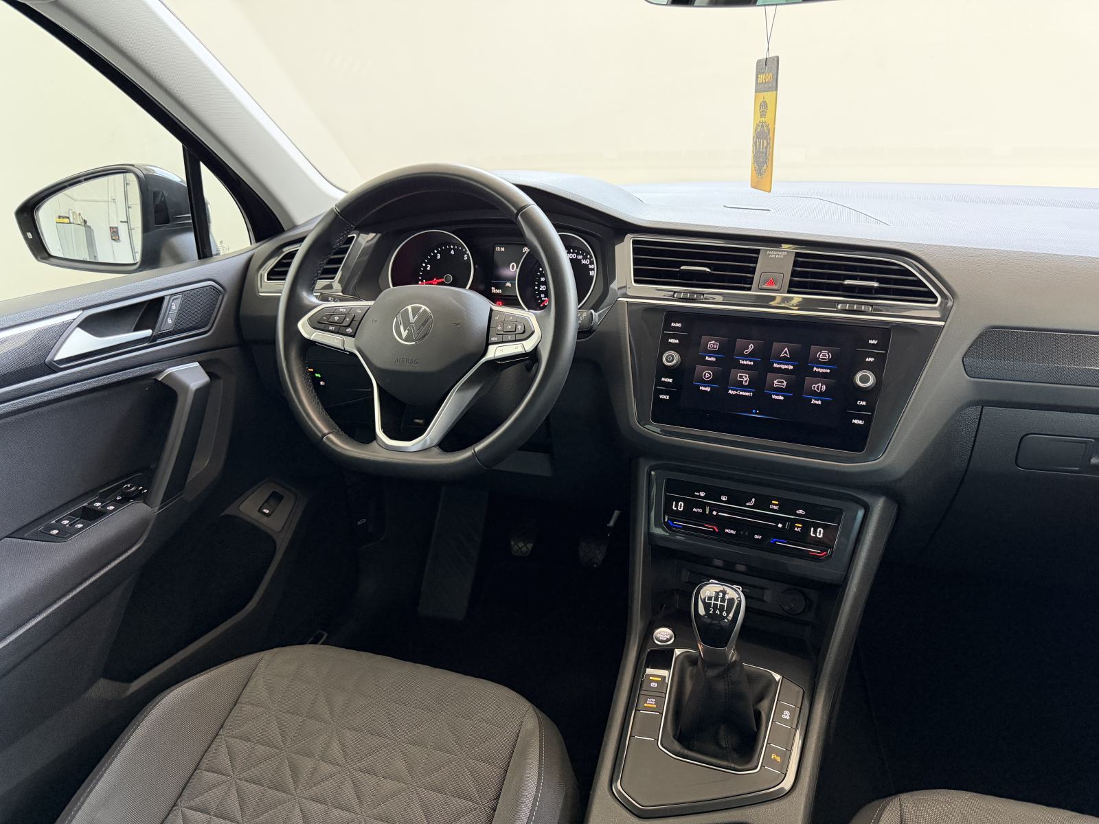 VW Tiguan 1,5 TSI •ACC•KAMERA•AMBI•NAVI•JAMSTVO 24MJ•LEASING 0% UČEŠĆA, fotografija 10